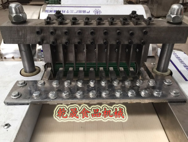 供應(yīng)禽類切塊機(jī)，福建辣子雞切塊的機(jī)器哪里有賣的，江西禽類切塊設(shè)備哪里的質(zhì)量好