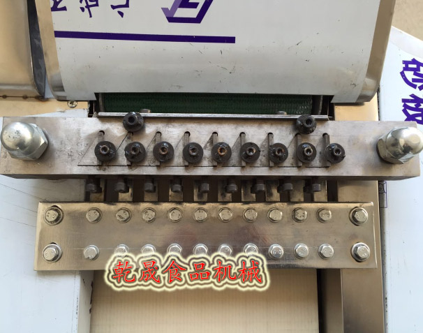 供應(yīng)禽類切塊機(jī)，福建辣子雞切塊的機(jī)器哪里有賣的，江西禽類切塊設(shè)備哪里的質(zhì)量好