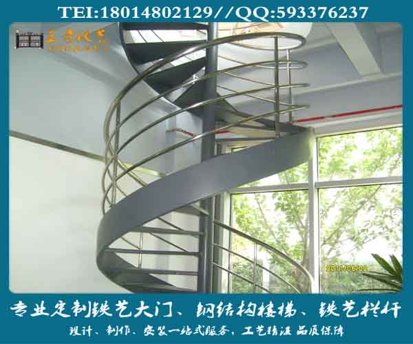 供應南京鋼結構樓梯，*別墅樓梯定制，南京王奇裝飾專業(yè)旋轉樓梯制作