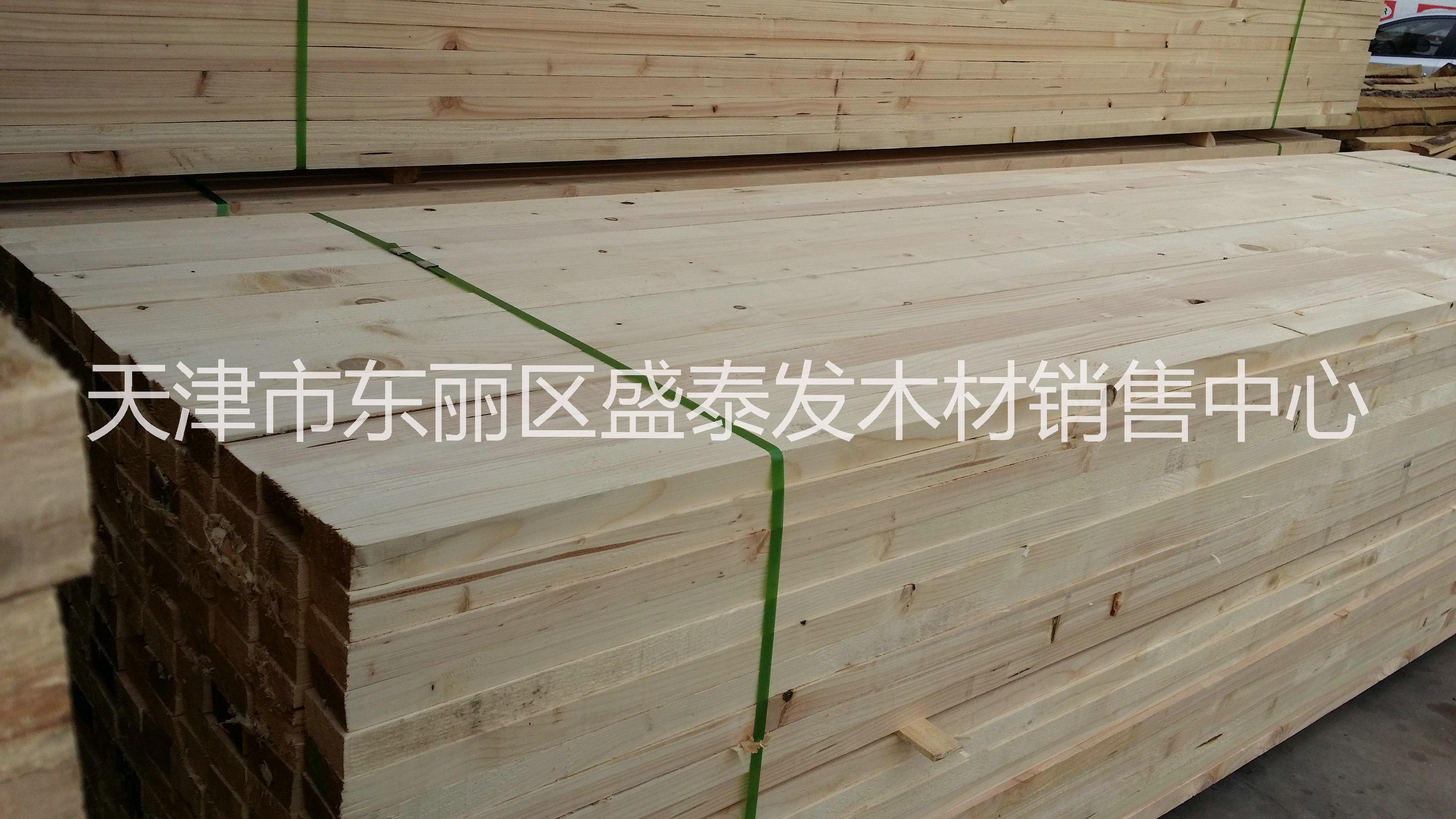 供應(yīng)用于工地使用的建筑木方，拋光木材