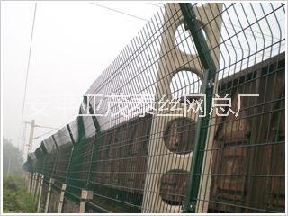 供應(yīng)用于監(jiān)獄的安全防的監(jiān)獄護(hù)欄網(wǎng)，亞茂泰監(jiān)獄隔離柵，監(jiān)獄防護(hù)網(wǎng)，亞茂泰監(jiān)獄圍欄網(wǎng)，ymt-01監(jiān)獄鋼網(wǎng)墻