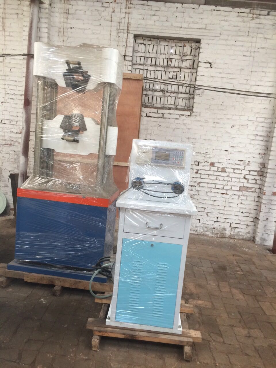 供應(yīng)*材料試驗機(jī)、二手WE系列各型號試驗機(jī)