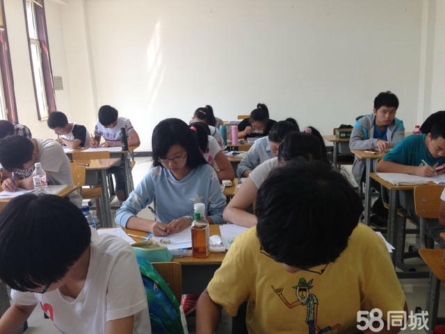 2018天津高考復(fù)讀培訓(xùn)學(xué)校天津借讀學(xué)校2018天津高考成績查詢?nèi)罩茝?fù)讀學(xué)校天津博才教育高考全日制復(fù)讀學(xué)校