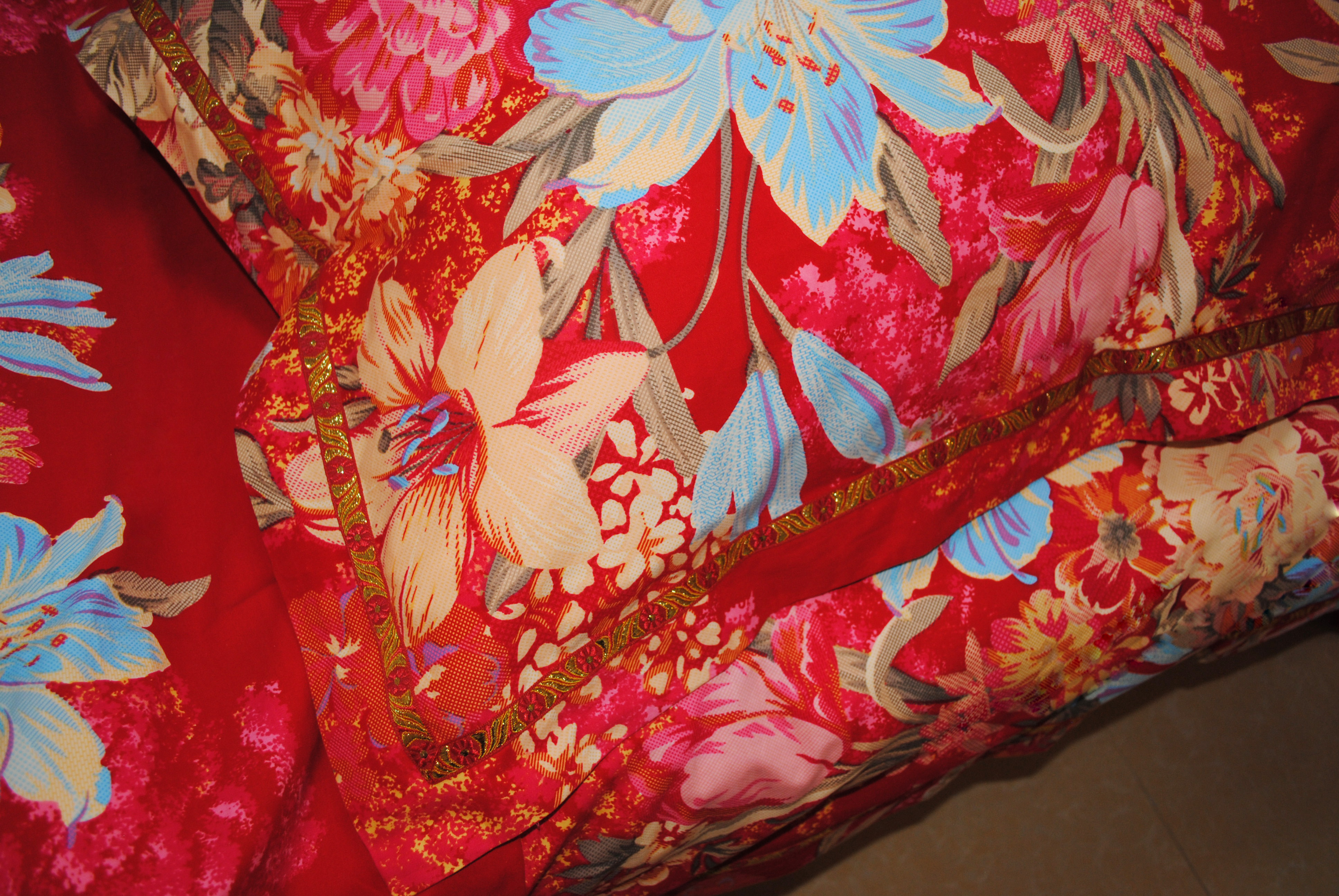 供應(yīng)平頂山床上用品哪里有批發(fā)，家紡四件套批發(fā)價(jià)格，家紡四件套廠家電話