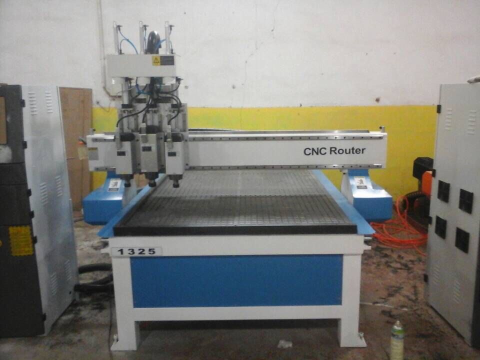 板式家具數(shù)控三工序多功能木工雕 板式家具數(shù)控三工序多功能木工雕刻