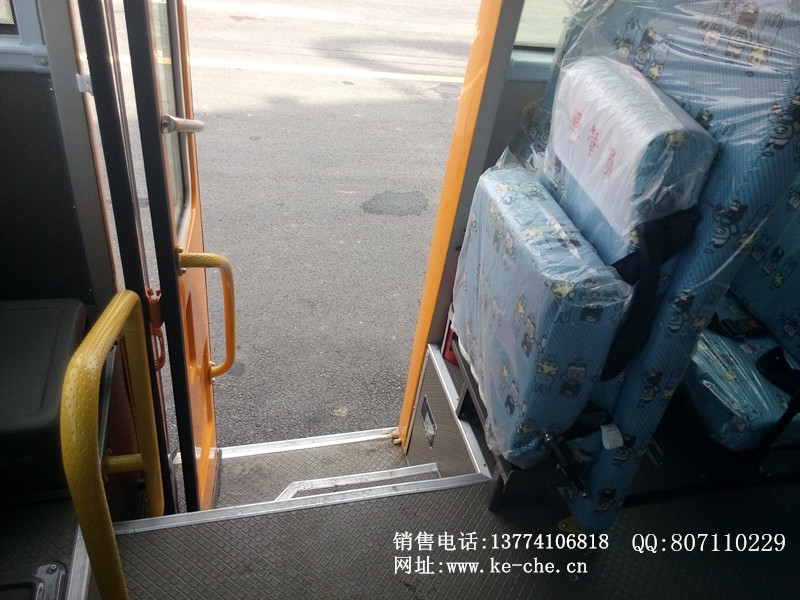 供應(yīng)一汽解放19座幼兒園*校車