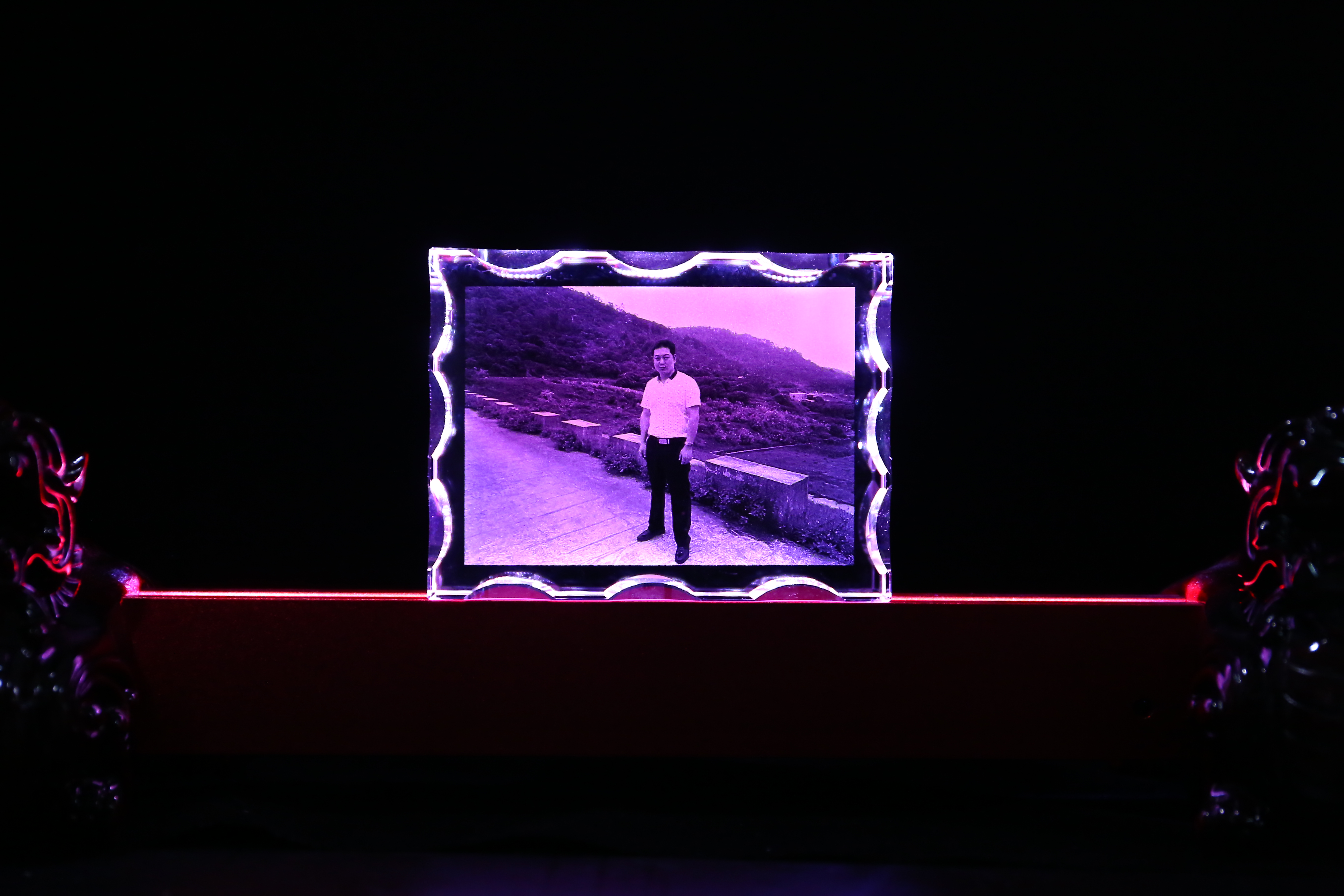 供應(yīng)水晶玻璃亞克力激光內(nèi)雕加工定制 激光雕刻 水晶禮品定制