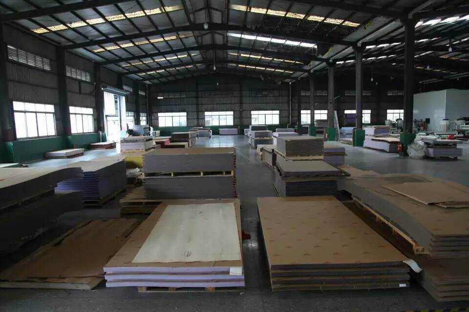 供應(yīng)用于工藝品、廣告的亞克力、有機(jī)玻璃、擠壓板、澆鑄板