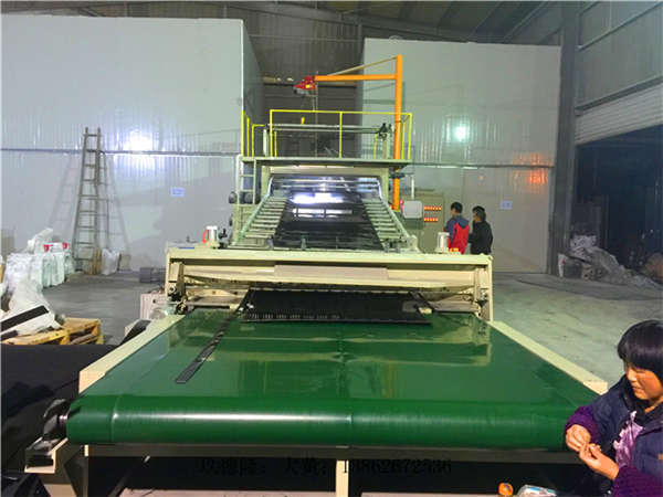 橡膠片材擠出機(jī)_橡膠片材生產(chǎn)線