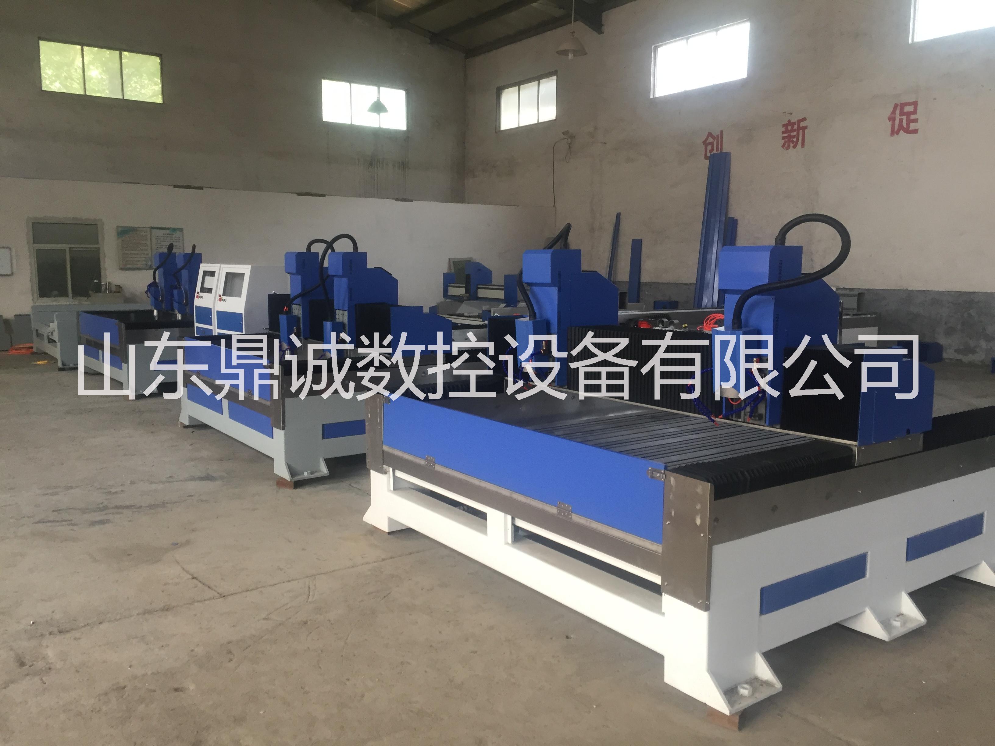 雙機(jī)頭石材雕刻機(jī)