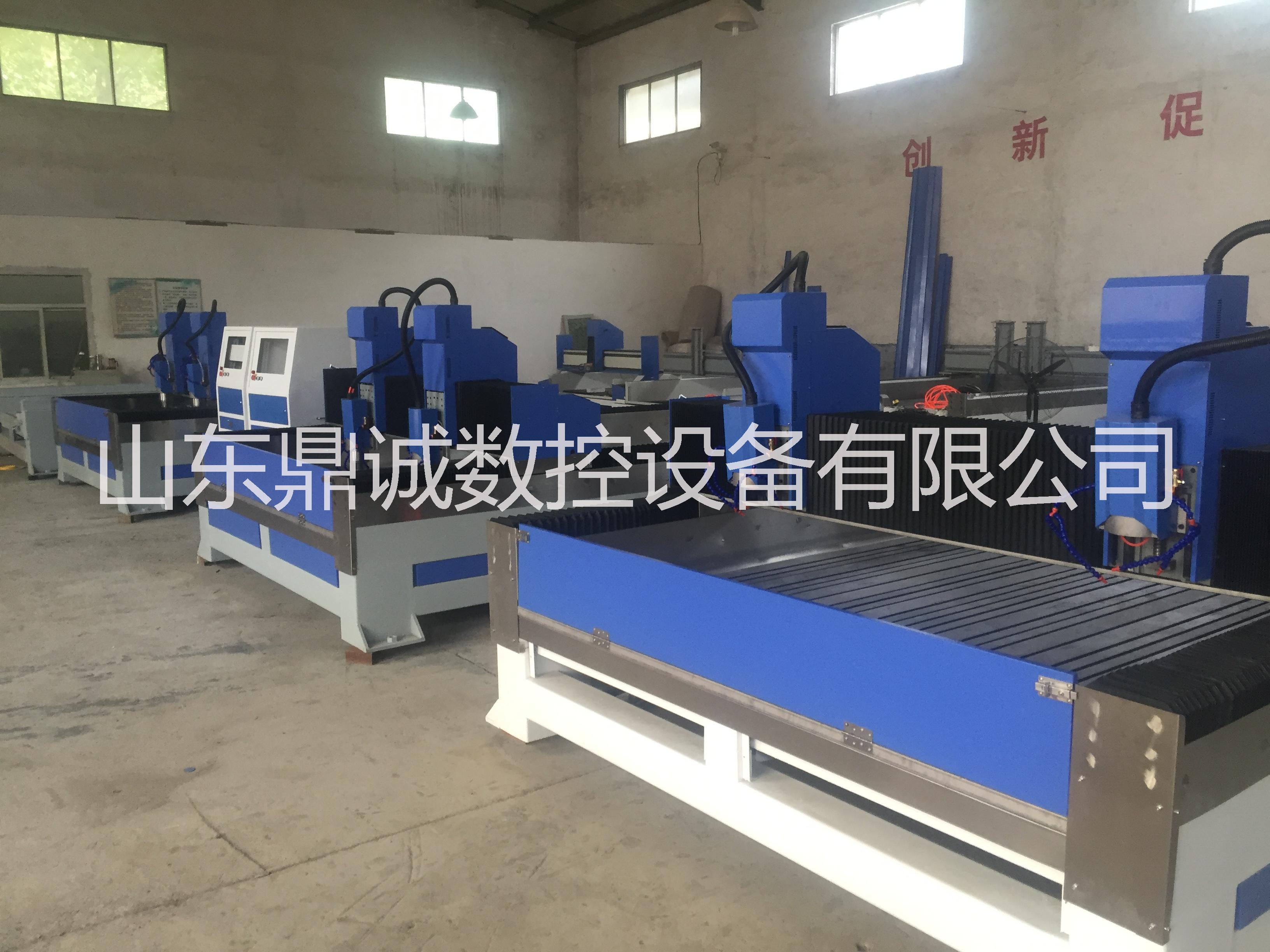 雙機(jī)頭石材雕刻機(jī)