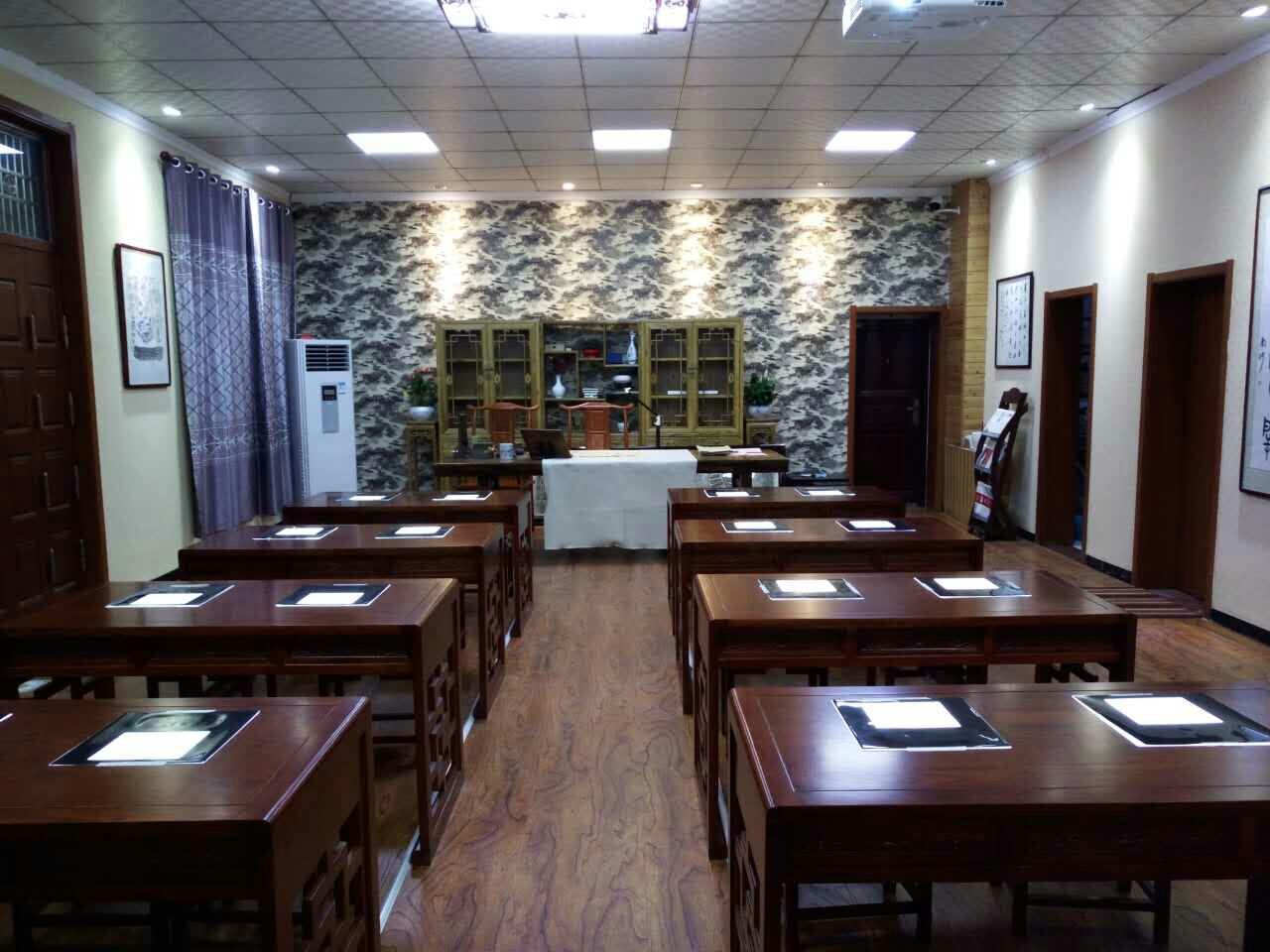 供應(yīng)書法三寶書法教室書法桌