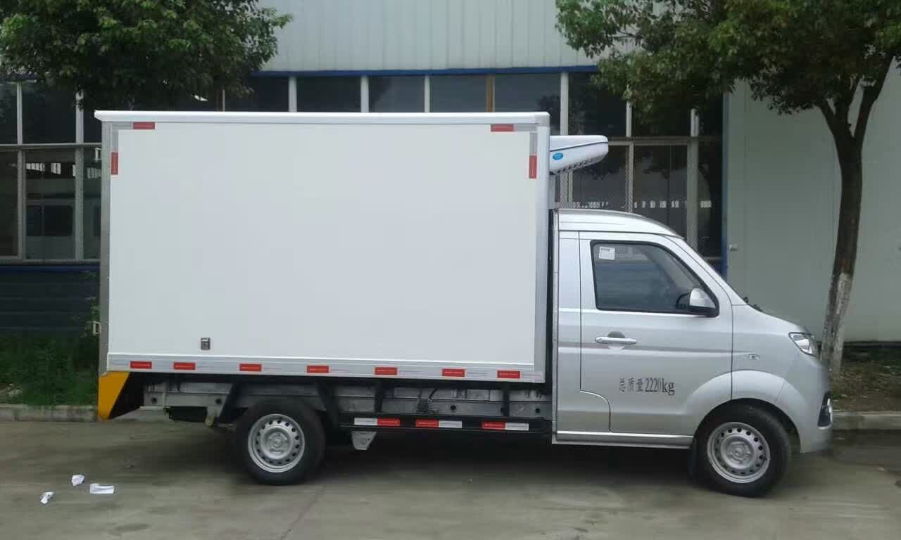 供應(yīng)金杯國(guó)五廂式冷藏車(chē)三米冷藏車(chē)廠家