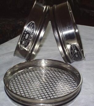 供應(yīng)高質(zhì)量新標(biāo)準(zhǔn)砂石篩，*篩子（振篩機配套）