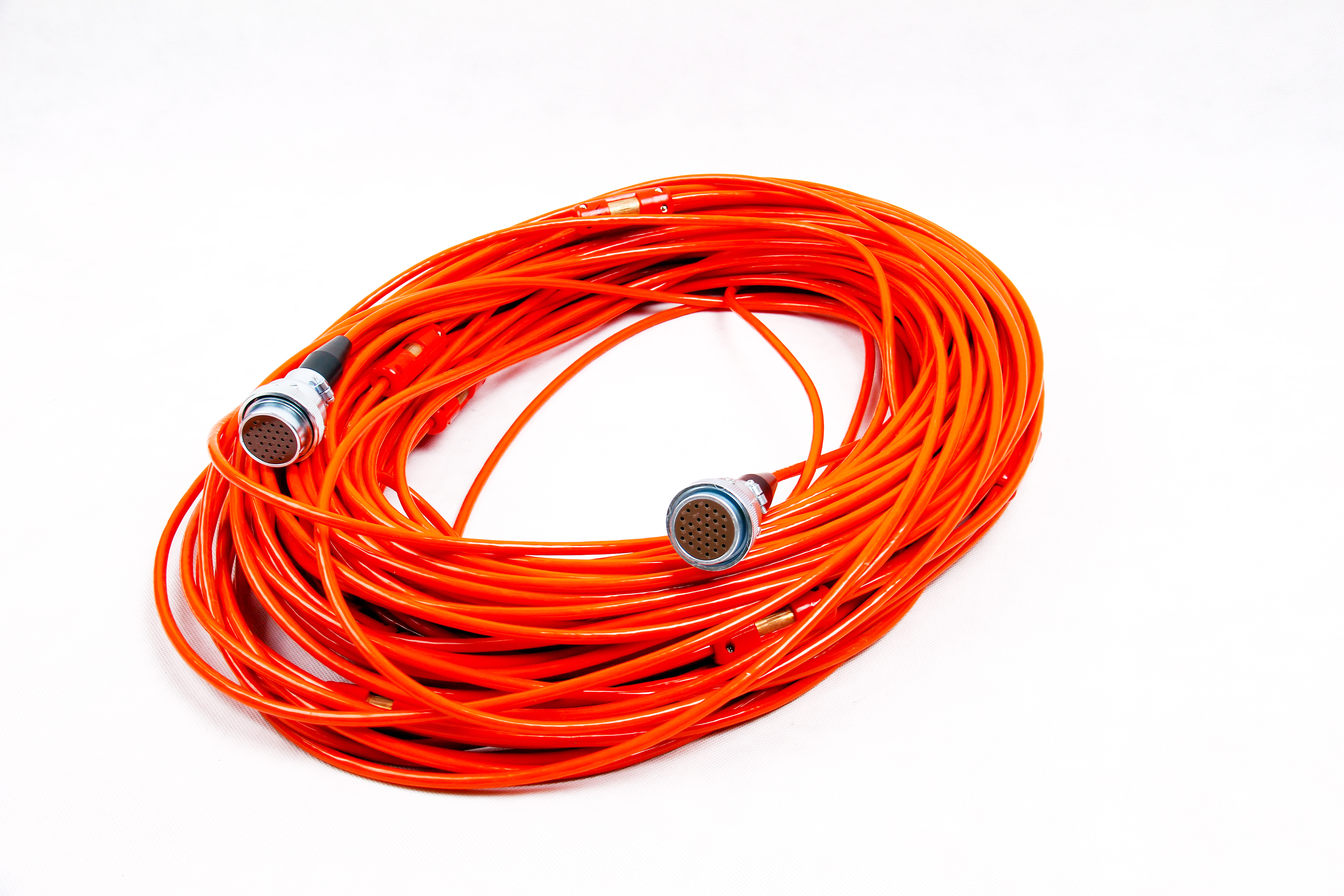 供應北京中地遠大ZD26面波儀   面波儀廠家 優(yōu)質(zhì)面波儀采購 面波儀中地遠大孔中激發(fā)，錘擊測試