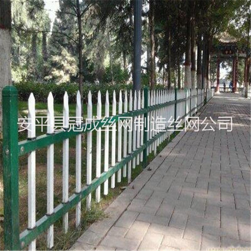 供應(yīng)鋅鋼護(hù)欄 鐵藝護(hù)欄 草坪護(hù)欄