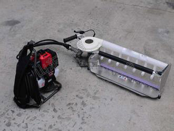 供應自走式采茶機