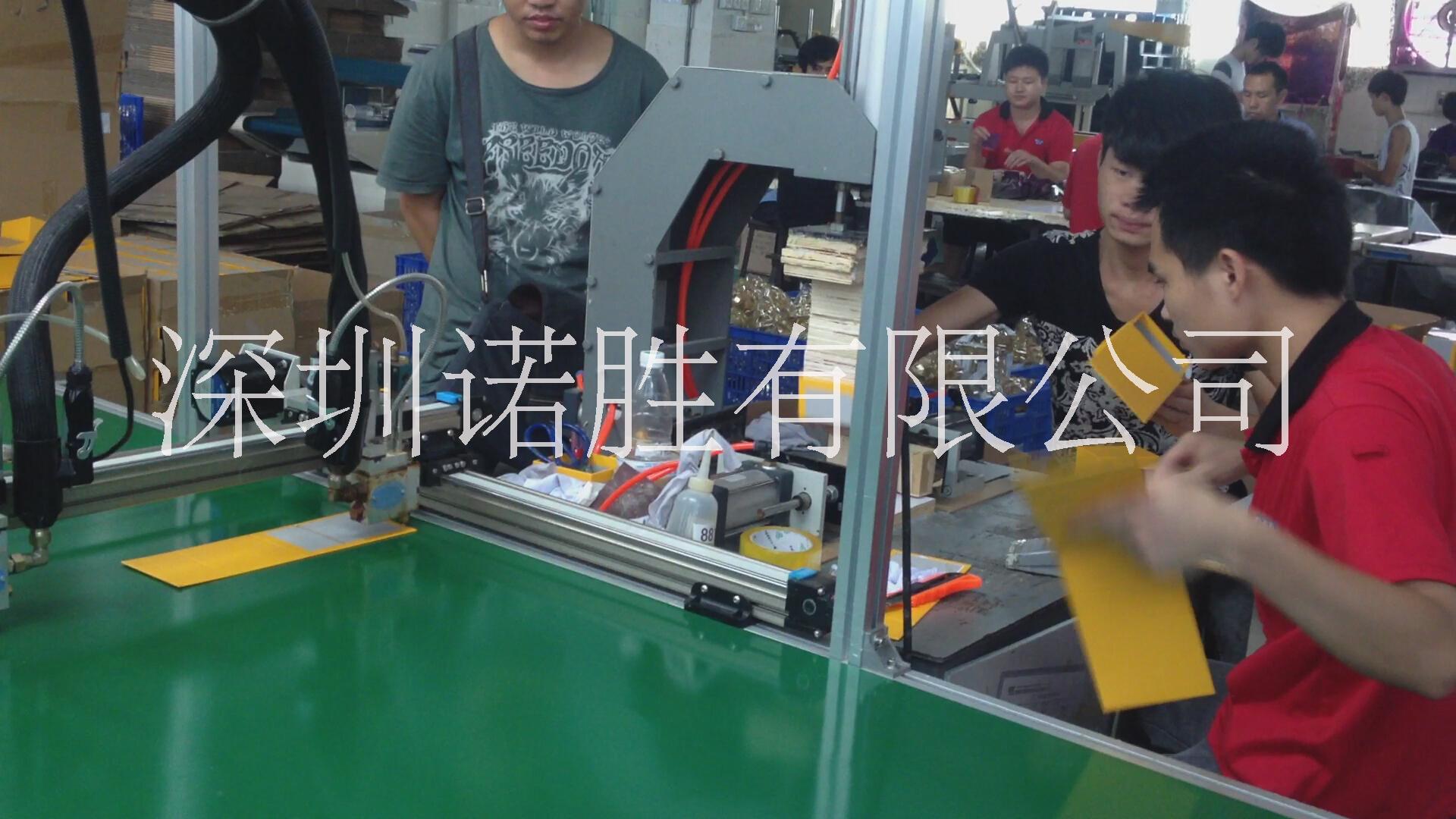 供應(yīng)熱熔膠點膠機，佛山熱熔膠機廠家，熱熔膠機價格，智能化熱熔膠點膠機