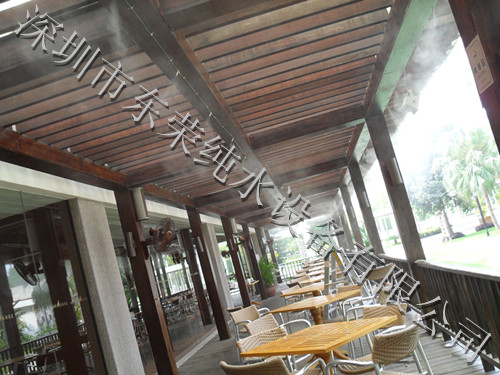 露天餐廳降溫設(shè)備，東榮偏偏靠技術(shù)！