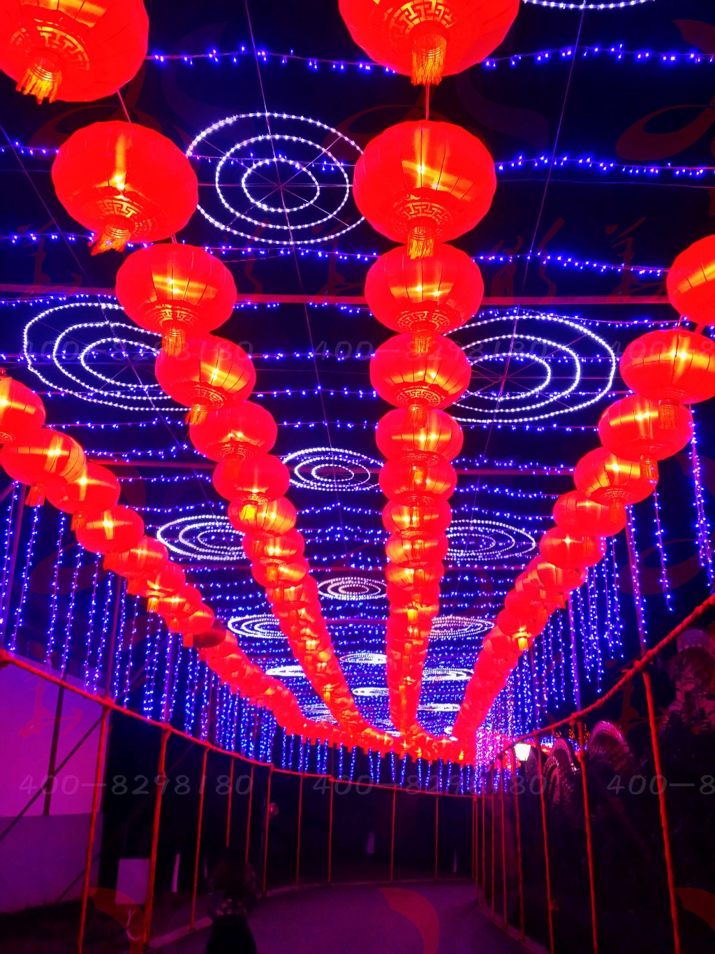 中秋節(jié)花燈生產(chǎn)廠家扎彩燈到客戶現(xiàn)場(chǎng)制作免費(fèi)提供設(shè)計(jì)策劃