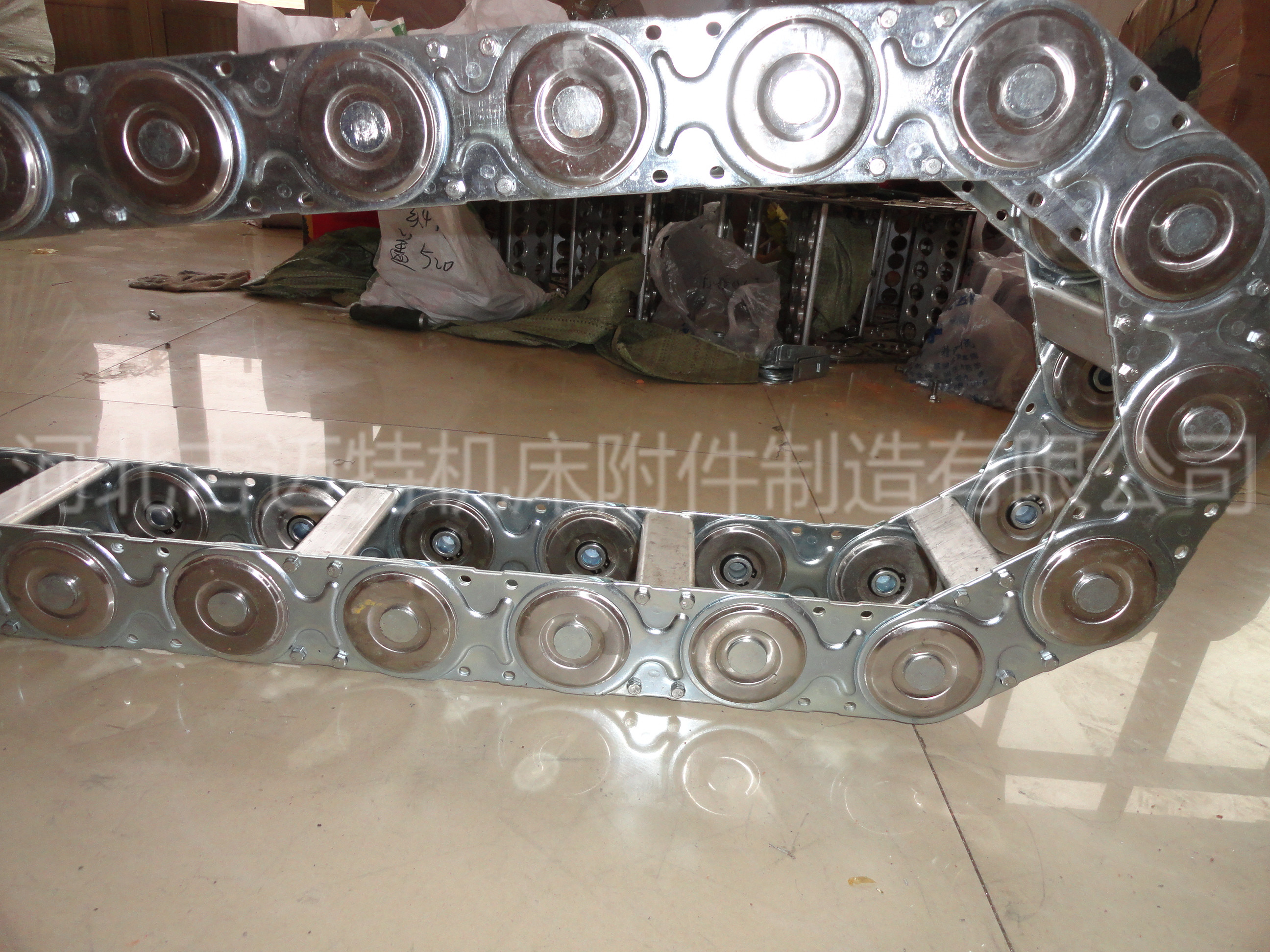 電纜鋼鋁拖鏈 鋼鋁拖鏈 橋式拖鏈 封閉式拖鏈坦克鏈