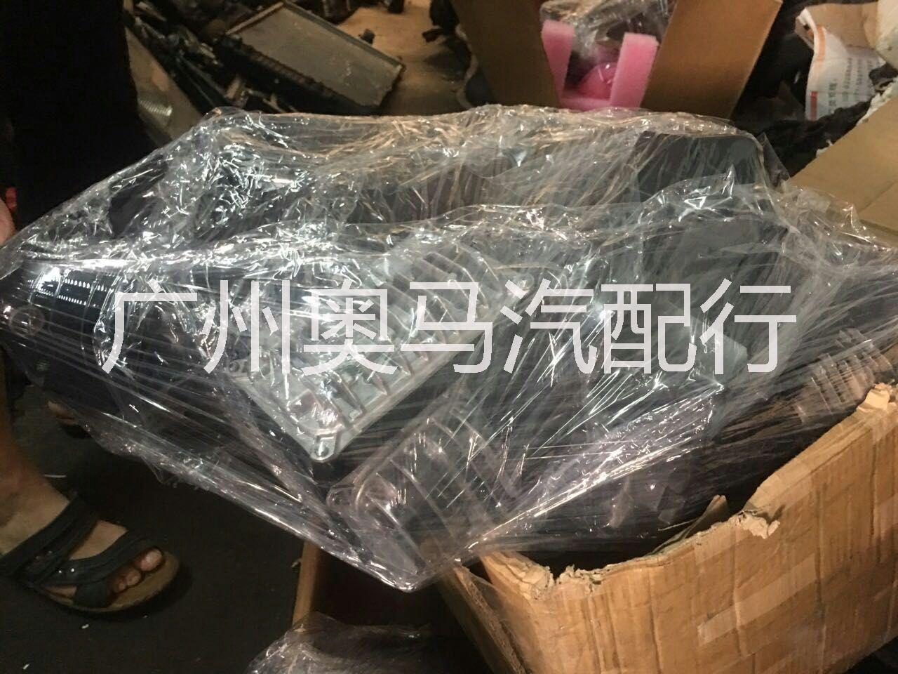 供應(yīng)廣州奔馳C200水箱，奔馳C200水箱直銷(xiāo)，奔馳C200水箱報(bào)價(jià)