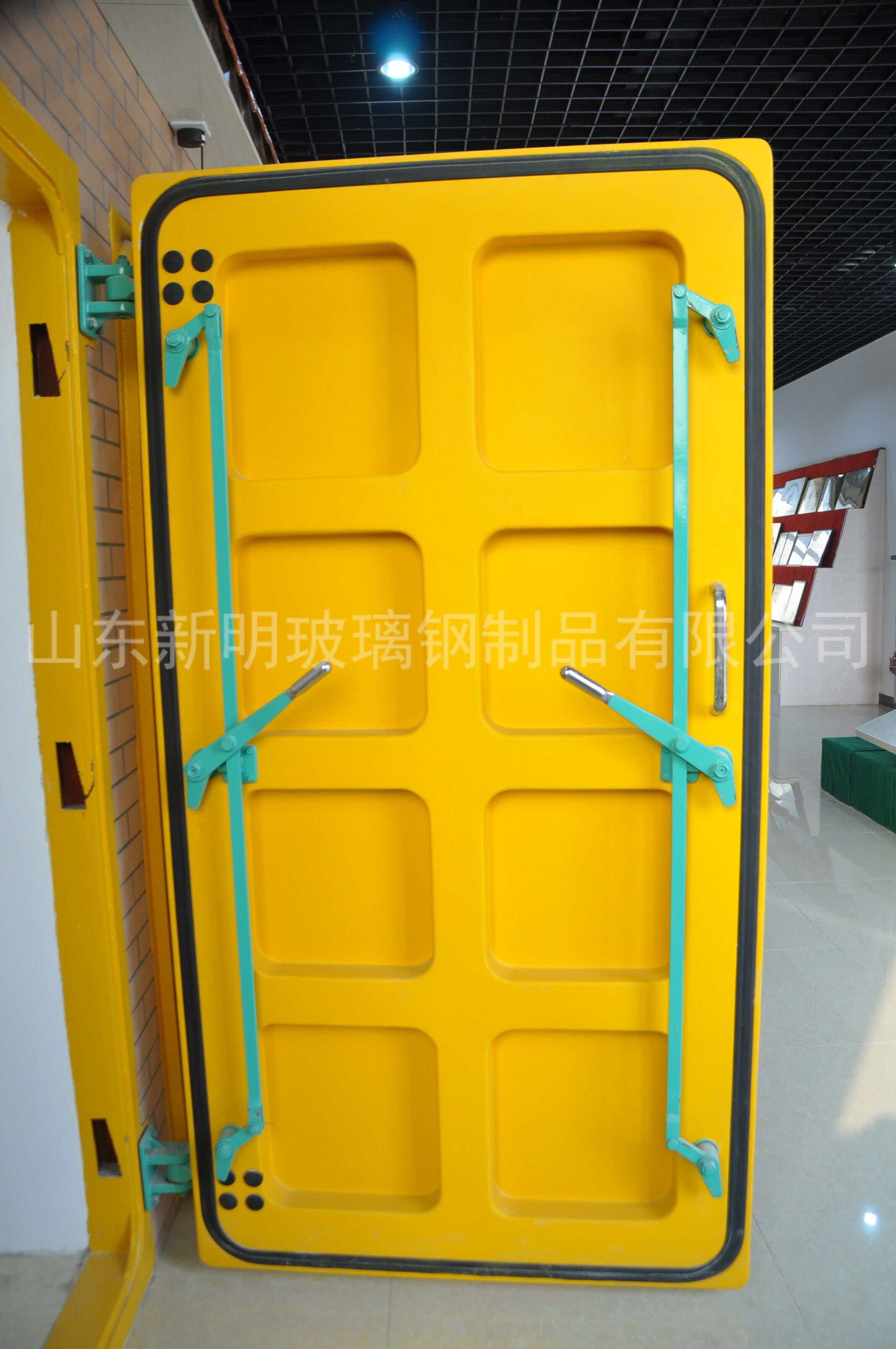 人防門廠家 人防設(shè)備廠家新明供應(yīng) 人防門 輕質(zhì)防護門 玻璃鋼密閉門 鋼機構(gòu)防護密閉門