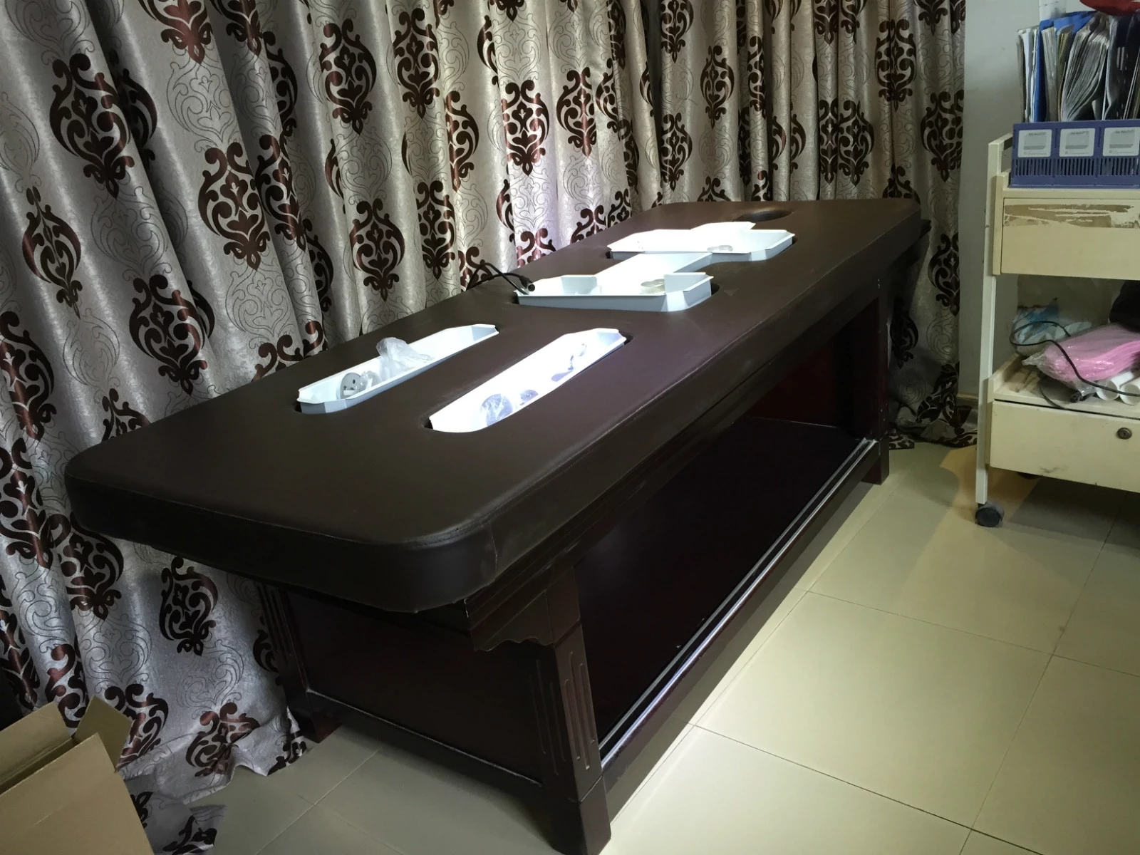 艾灸床  實(shí)木艾灸床  艾灸養(yǎng)生床  廣州艾灸床 艾灸床廠家