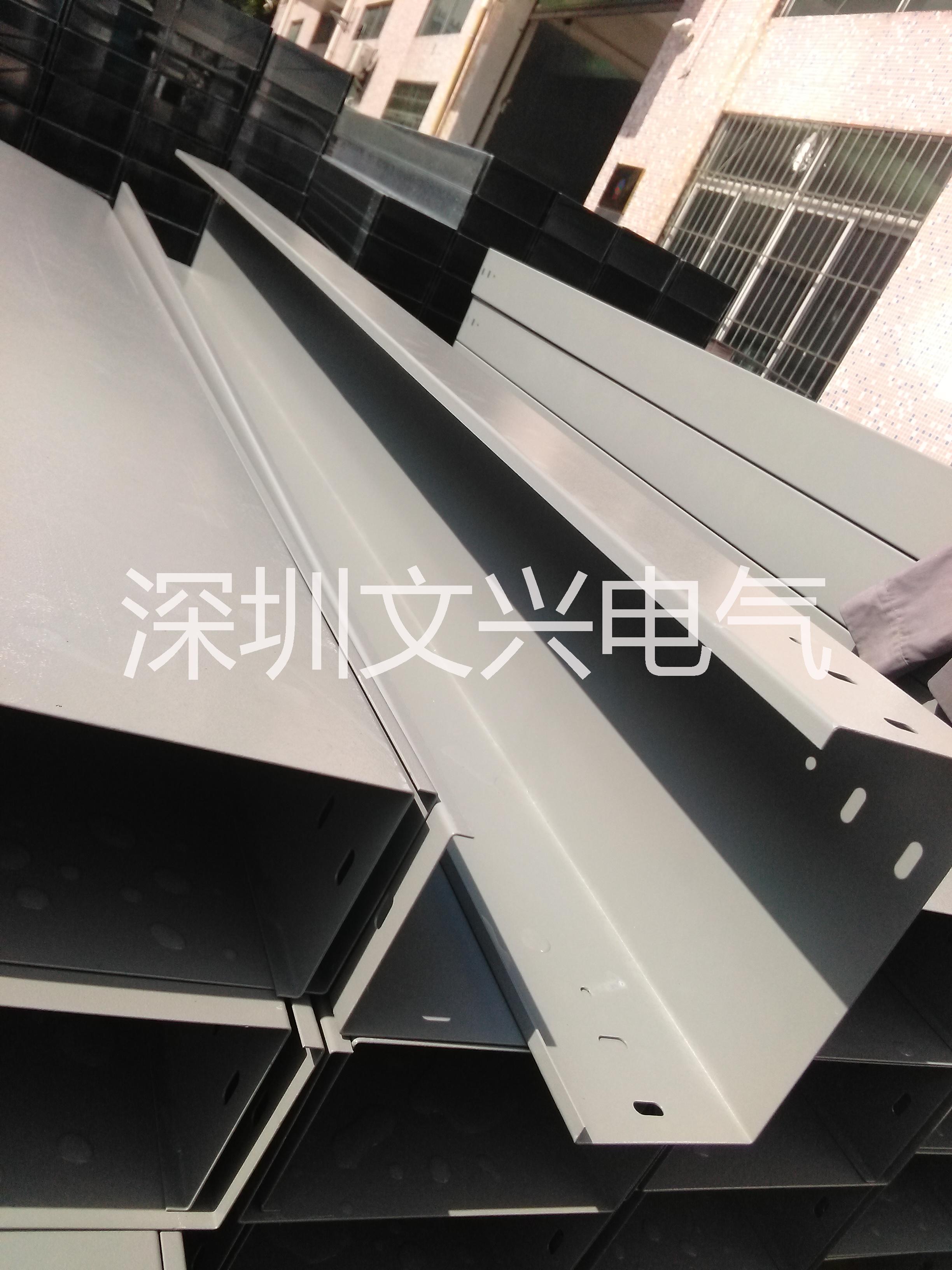 生產(chǎn)加工鍍鋅線槽50*50*0.8鐵線槽 槽式線槽 免費(fèi)送貨