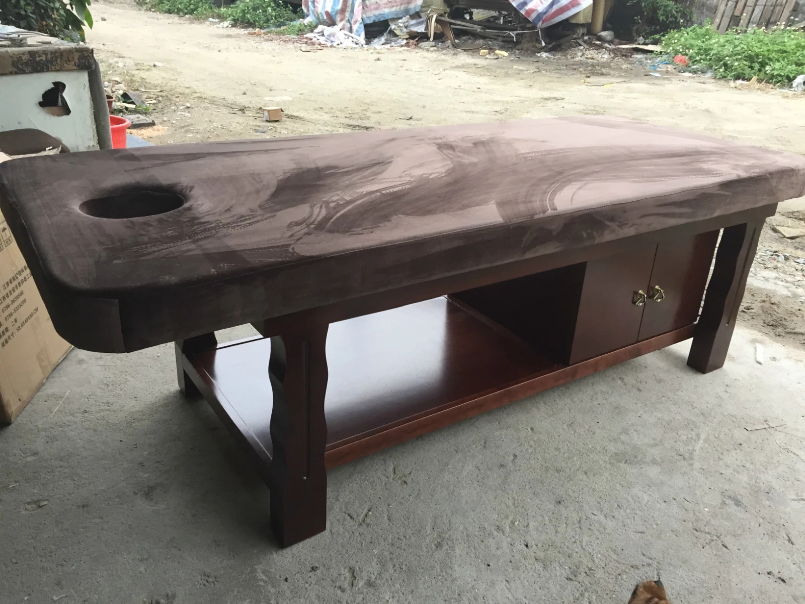 中式實(shí)木美容床帶抽屜