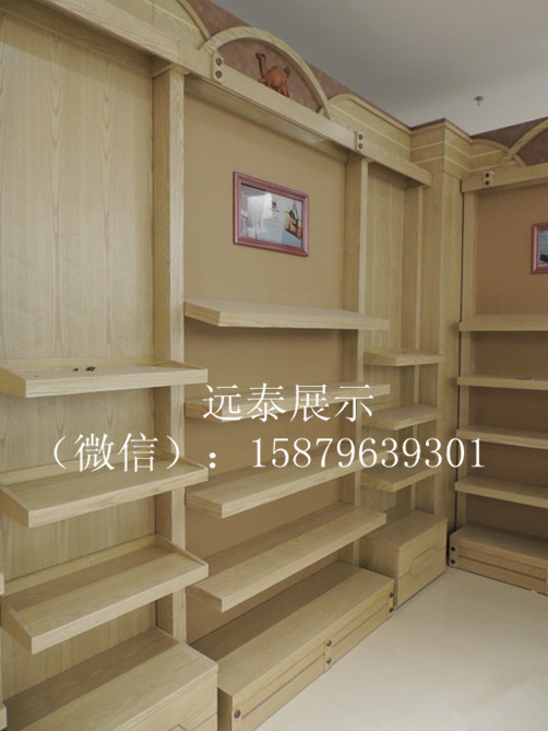 鞋店展柜優(yōu)質(zhì)板材環(huán)保油漆訂做廠家 優(yōu)質(zhì)板材環(huán)保油漆皮具包包展示柜