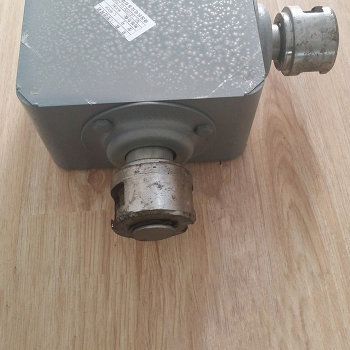 供應(yīng)提升式防火卷簾門聯(lián)軸器 L型齒輪箱