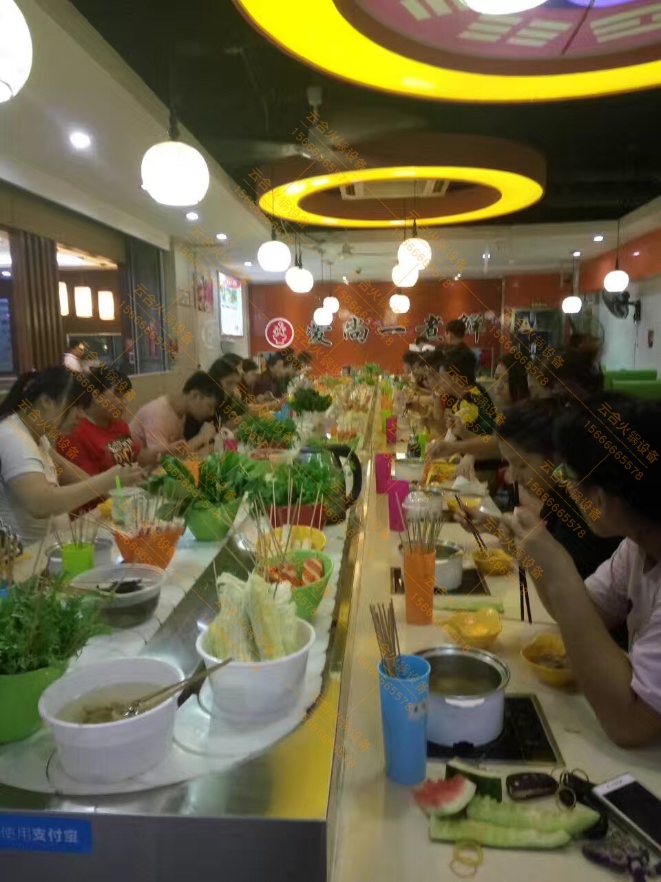 旋轉(zhuǎn)火鍋設(shè)備 回轉(zhuǎn)餐飲輸送 *山東云合 【歡迎光臨】