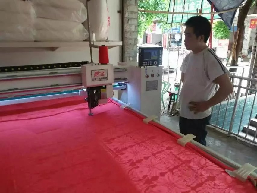 山東電腦絎縫機(jī)廠家直銷電腦絎被機(jī)優(yōu)質(zhì)單針縫被機(jī)