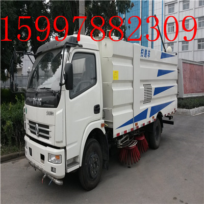 東風(fēng)多利卡掃路車——多功能效率*果好