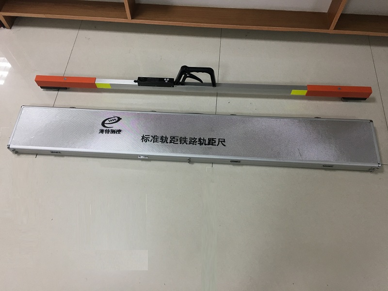 供應1級 2級 0級數(shù)顯軌距尺電子道尺