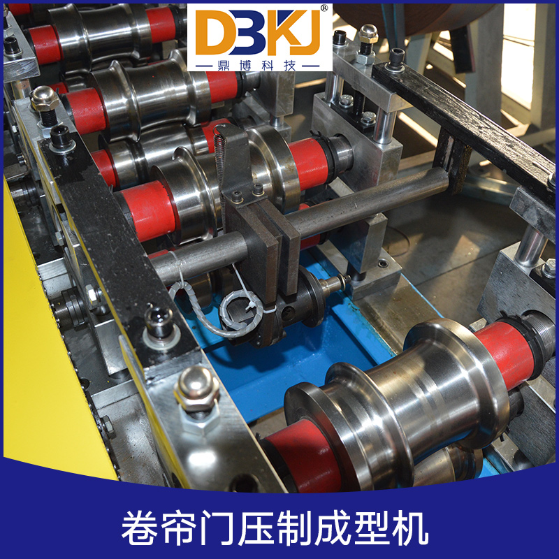 卷簾門(mén)壓制成型機(jī)設(shè)備/無(wú)錫卷簾門(mén)成型設(shè)備生產(chǎn)廠家/江蘇卷簾門(mén)成型設(shè)備供貨商