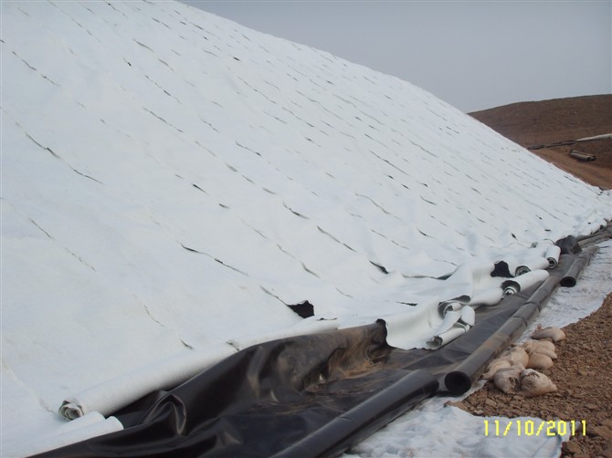 湖南魚塘土工膜，土工膜多少錢一平米，防滲土工膜，復(fù)合土工膜