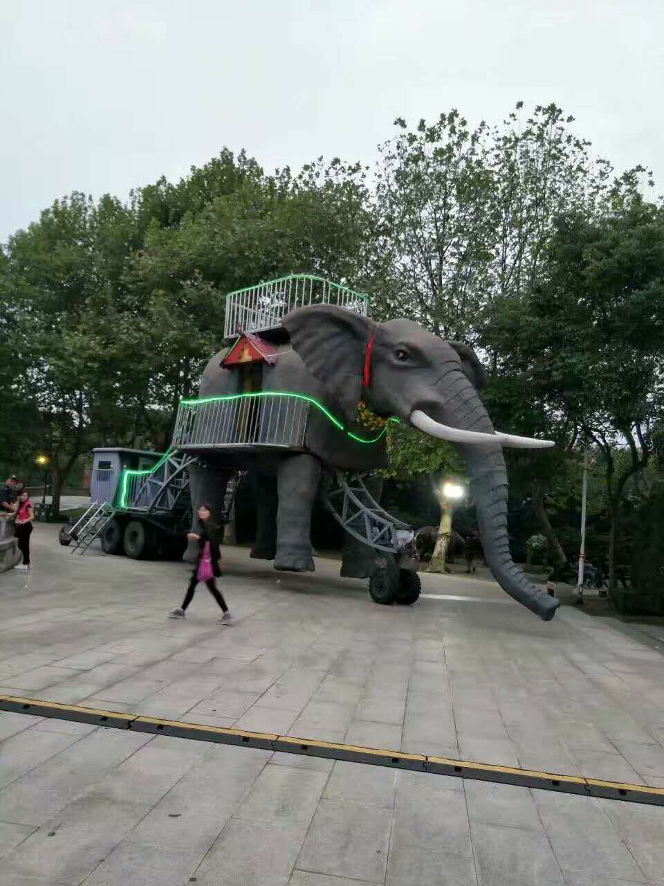 巡游機(jī)械會(huì)噴水大象展覽出租