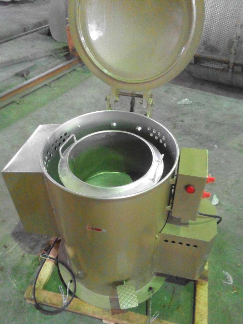 供應(yīng)脫油機(jī)、甩油機(jī)、離心 五金 小型自動脫油機(jī)生產(chǎn)廠