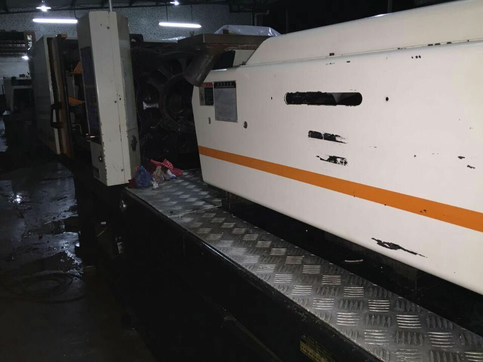 二手注塑機震雄AI98噸省電注塑機