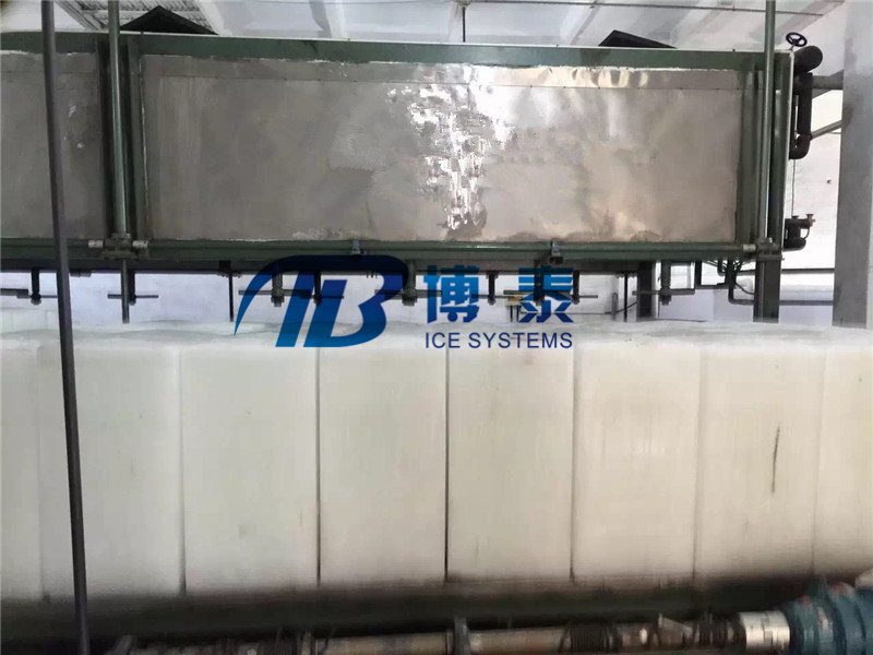 大型直冷式塊冰機(jī)設(shè)備廠家，博泰25噸直冷塊冰機(jī)直銷，35噸直冷塊冰機(jī)設(shè)備 大型直冷式塊冰 機(jī)設(shè)備廠家