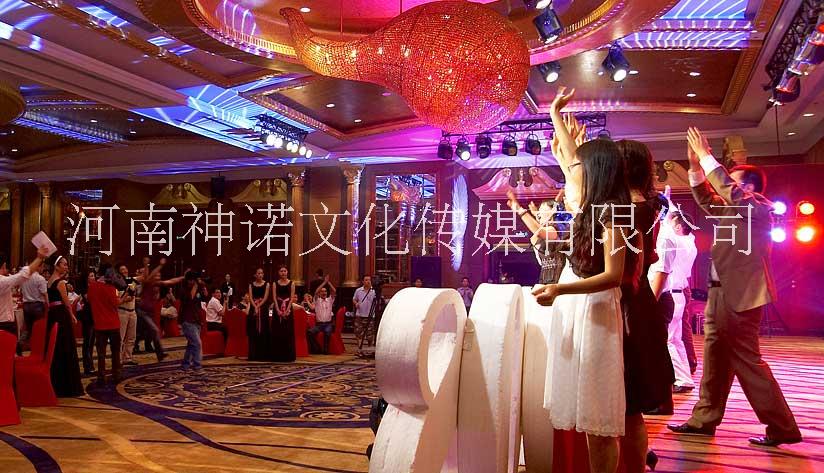 鄭州年會策劃、年會策劃方案公司、*呈現(xiàn)活動策劃禮儀慶典創(chuàng)意公司
