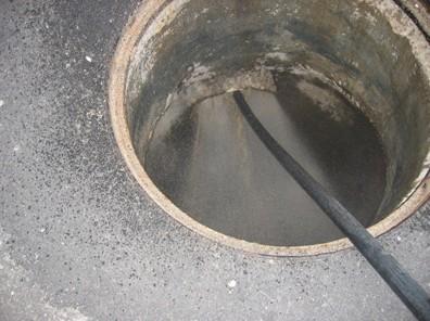 高壓清洗管道熱線 南寧專業(yè)清洗隔油池，化糞池清洗電話
