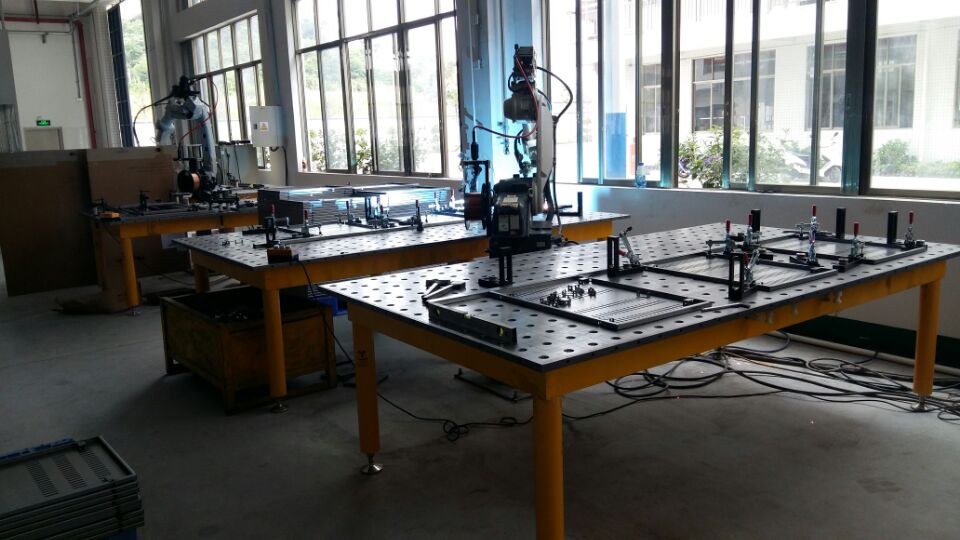 機(jī)器人通用焊接工裝夾具|機(jī)器人三維焊接工裝夾具|機(jī)器人柔性焊接平臺(tái)