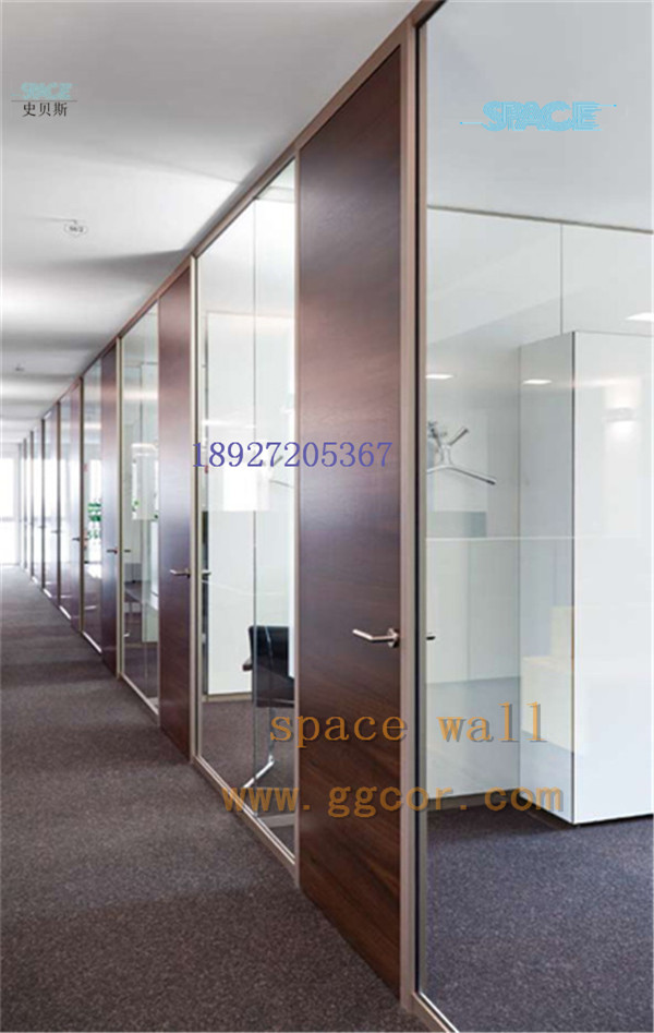 專(zhuān)業(yè)供應(yīng)木紋鋁合金玻璃隔斷鋁型材13種顏色大量庫(kù)存