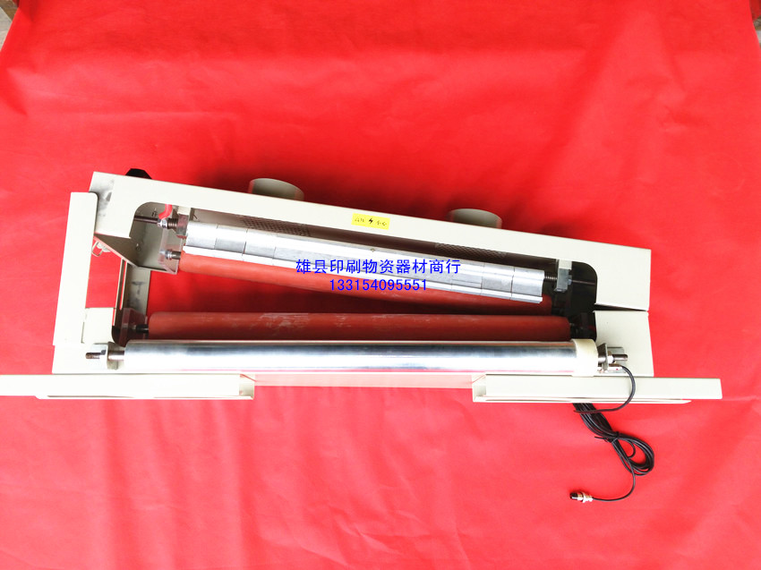 電暈處理架，河北封閉式電暈機(jī)放電架，吹膜機(jī)電暈放電架，薄膜電暈架價格