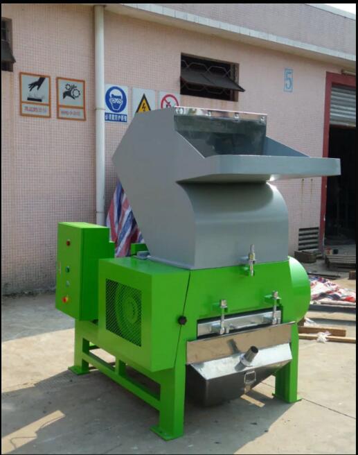 廠家直銷(xiāo)30HP塑膠粉碎機(jī) 強(qiáng)力塑膠粉碎機(jī)圖片