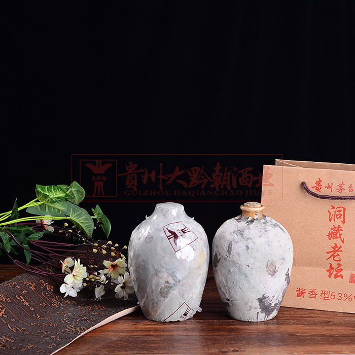 一斤規(guī)格 一斤規(guī)格小壇醬香型白酒