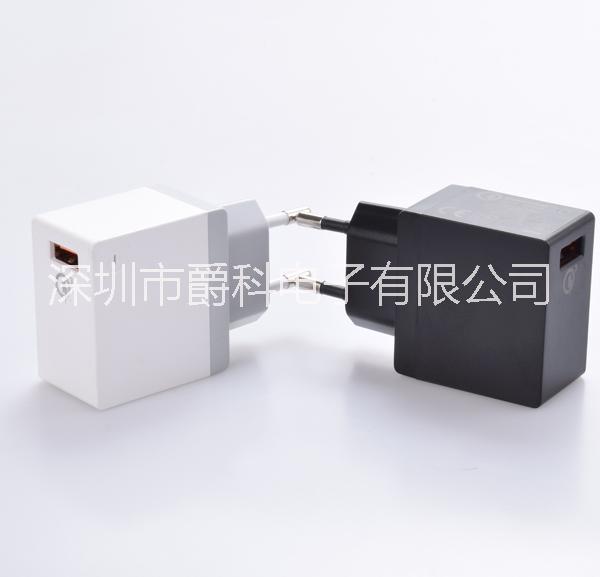 廠家供應(yīng)*USB手機(jī)充電器 單口旅充墻充 安規(guī)認(rèn)證產(chǎn)品 *